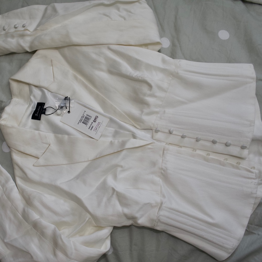 off white blazer.